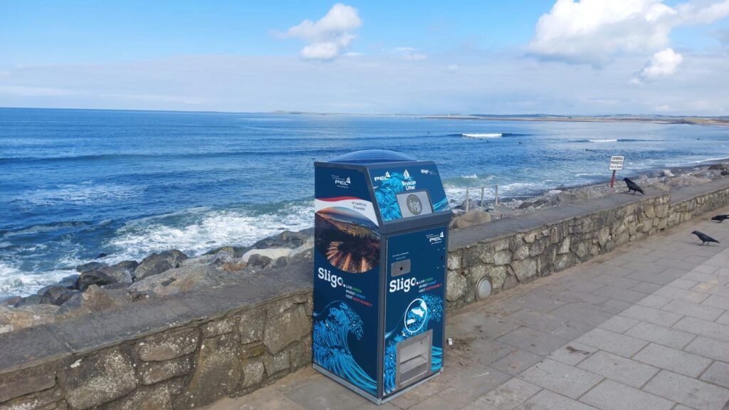 solar powered britebin™ compacting bin trash can litter